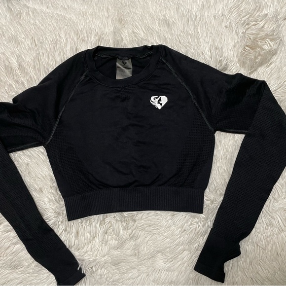 Women’s best Power Seamless long sleeve Crop Top - Picture 5 of 8